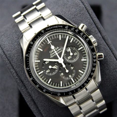 speedmaster omega moonwatch